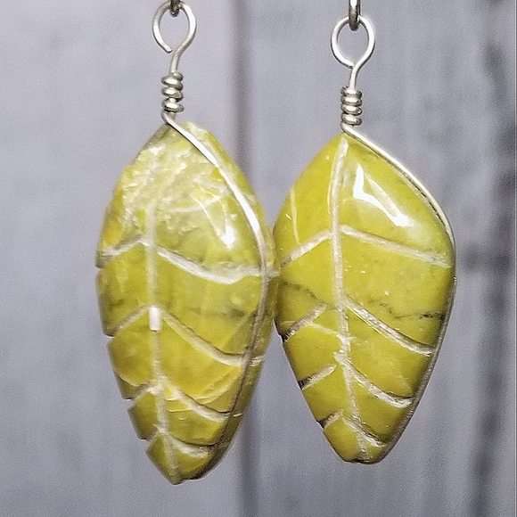 🌿Bundle of 3 Pairs Handmade Earrings 🍃soft green colours, dangly earrings 🌻 - Picture 3 of 4